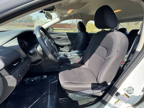 Used 2025 Nissan Sentra S image 32