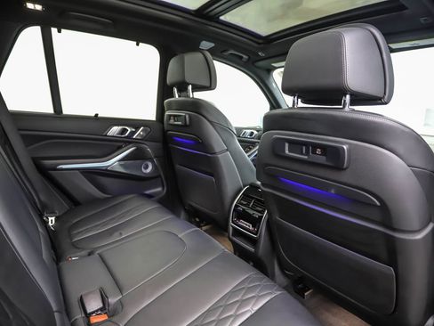 Used 2021 BMW X5 M50i w/ Executive Package image 26