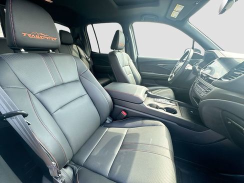 Used 2025 Honda Ridgeline TrailSport image 28