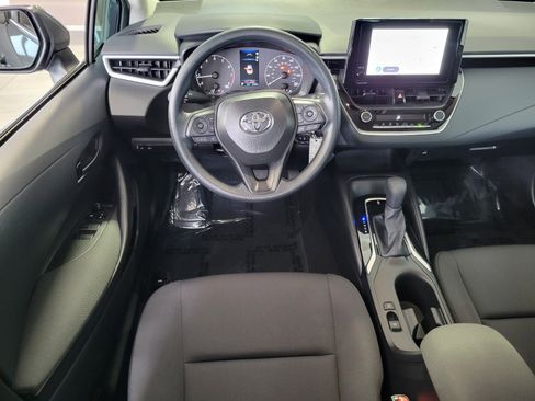 Used 2025 Toyota Corolla LE image 13