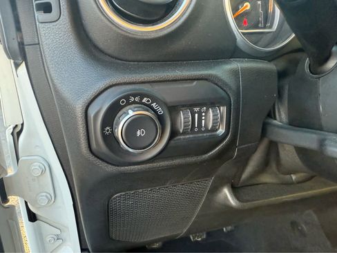 Used 2018 Jeep Wrangler Unlimited Sahara w/ Dual Top Group image 11