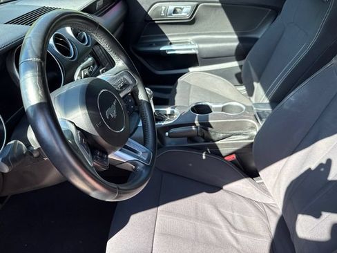 Used 2019 Ford Mustang Convertible RWD image 18