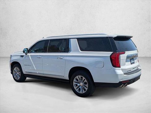 Used 2022 GMC Yukon XL Denali AWD/4WD image 7