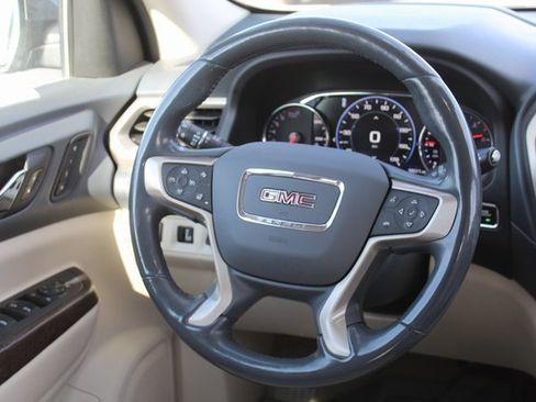 Used 2021 GMC Acadia Denali w/ Denali Technology Package image 23