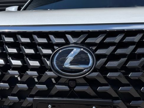 Used 2023 Lexus GX 460 Luxury w/ Sport Design Package AWD/4WD image 27