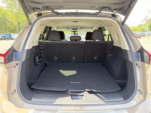 Certified 2024 Nissan Rogue SV AWD/4WD image 11