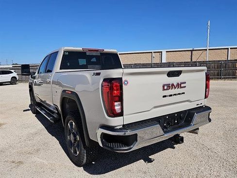 New 2026 GMC Sierra 2500 SLE image 3