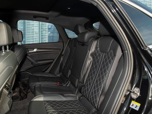 Used 2022 Audi SQ5 Prestige image 7