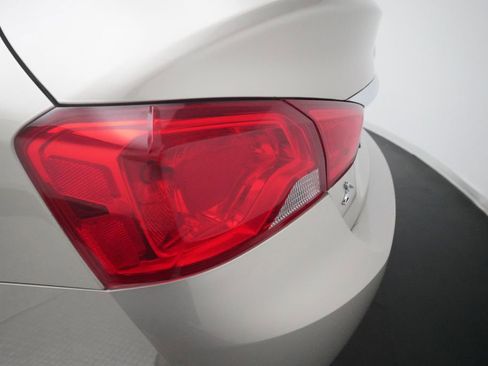 Used 2014 Chevrolet Impala LT FWD image 28