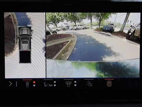 Used 2024 GMC Sierra 1500 AT4 w/ AT4 Preferred Package AWD/4WD image 16