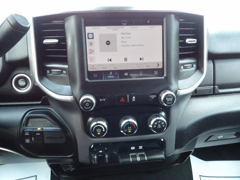 Used 2024 RAM 2500 Big Horn AWD/4WD image 24