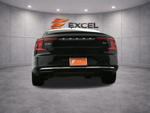 Used 2023 Volvo S90 B6 Plus image 37