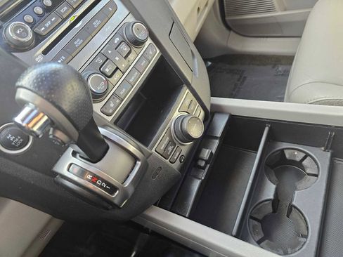 Used 2015 Honda Pilot Touring image 32