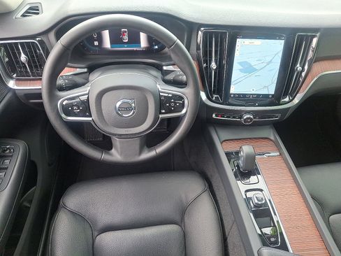 Certified 2024 Volvo S60 B5 Plus image 11