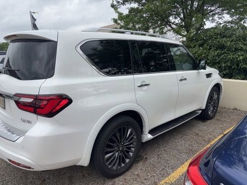 Used 2023 INFINITI QX80 Premium Select w/ Cargo Package AWD/4WD image 3