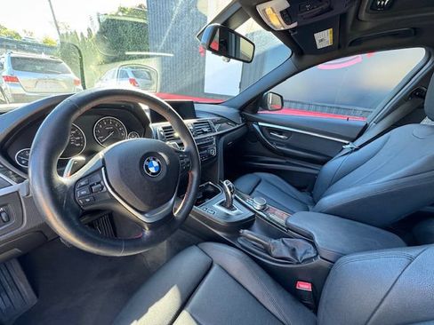 Used 2018 BMW 330i xDrive Sedan AWD/4WD image 9