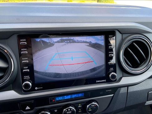 Used 2022 Toyota Tacoma TRD Off-Road w/ Technology Package image 27