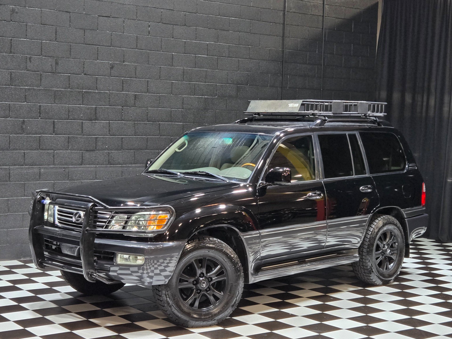 Used 2004 Lexus LX 470 4WD image 38