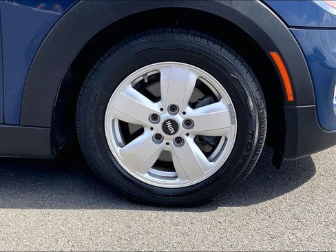 Used 2017 MINI Cooper 4-Door Hardtop FWD image 9