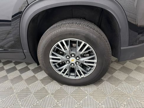 Used 2025 Chevrolet Traverse LT w/ Driver Confidence Package FWD image 21