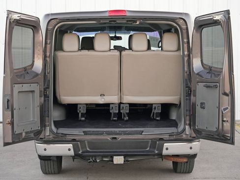 Used 2017 Nissan NV 3500 SL image 9