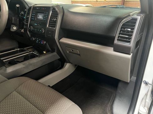 Used 2015 Ford F150 XLT AWD/4WD image 26