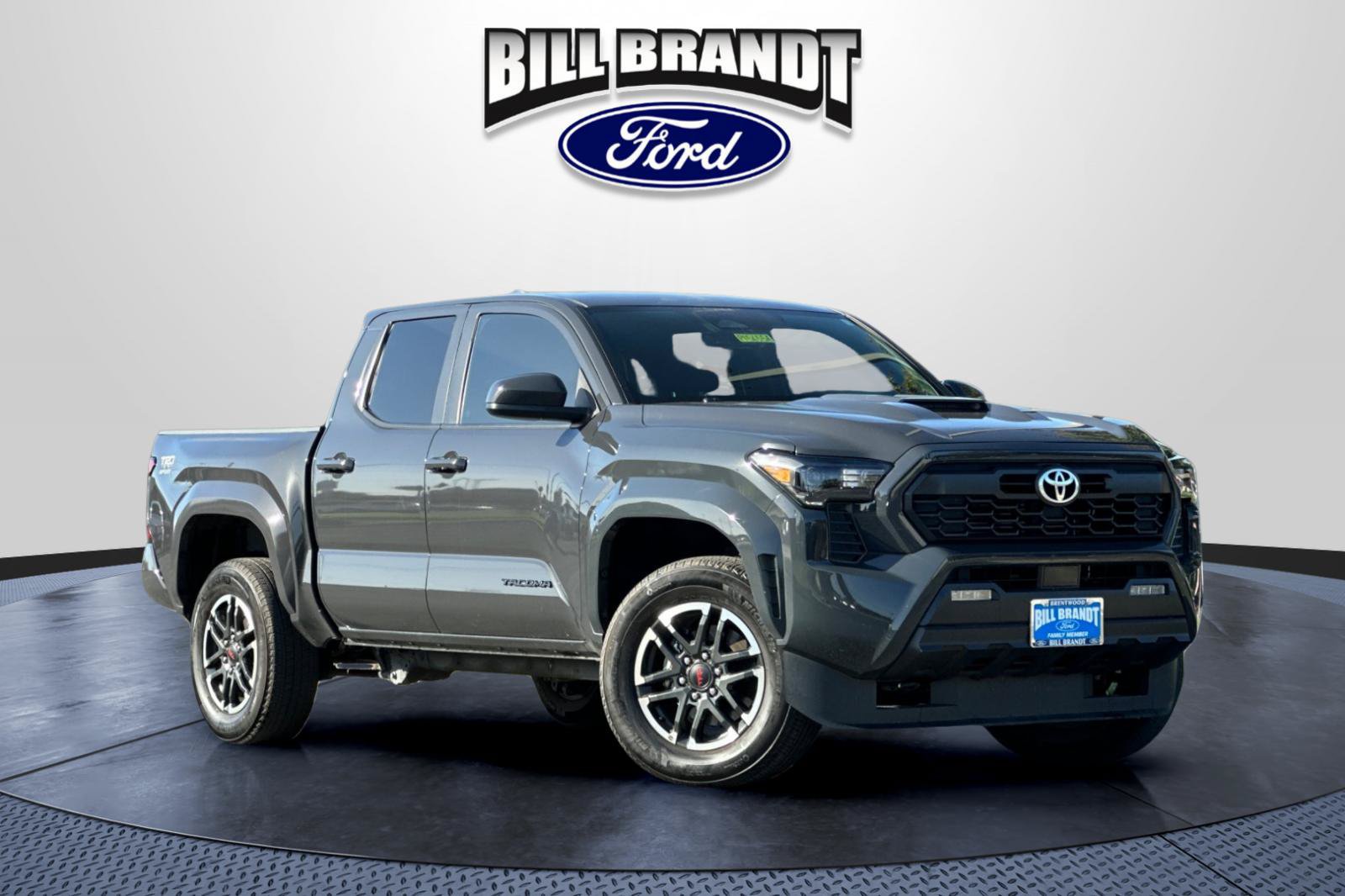 Used 2025 Toyota Tacoma TRD Sport AWD/4WD image 1
