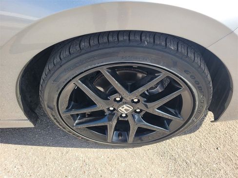 Used 2023 Honda Civic Sport image 17