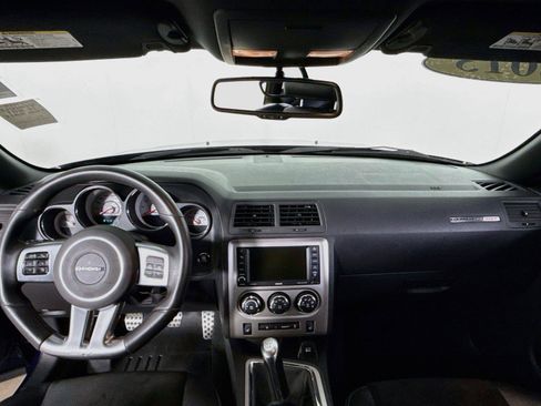 Used 2013 Dodge Challenger SRT8 RWD image 28