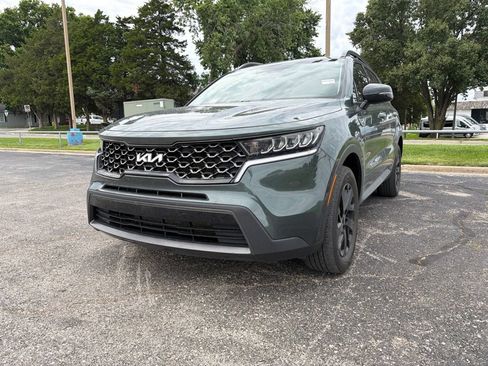Used 2023 Kia Sorento S AWD/4WD image 5