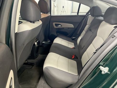 Used 2014 Chevrolet Cruze LS FWD image 21