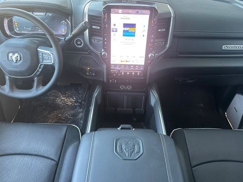 New 2026 RAM 2500 Laramie AWD/4WD image 12
