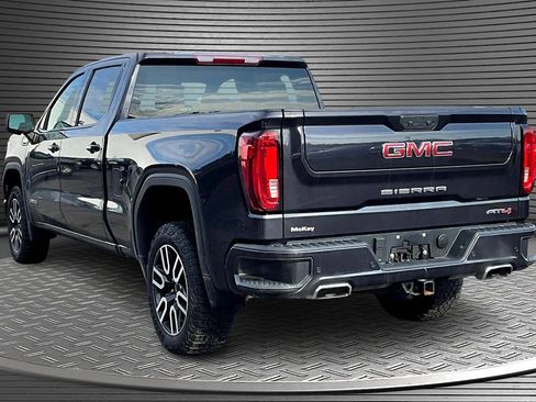 Used 2023 GMC Sierra 1500 AT4 image 4