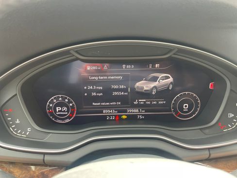 Used 2019 Audi Q5 Premium AWD/4WD image 17