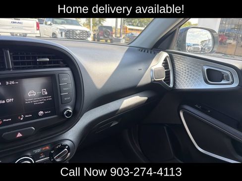 Used 2025 Kia Soul LX w/ LX Technology Package FWD image 29