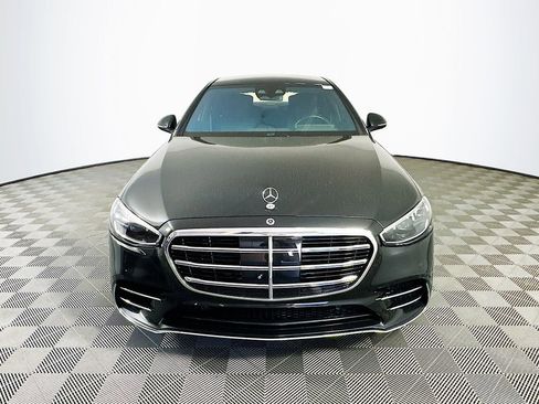 Used 2022 Mercedes-Benz S 580 4MATIC Sedan image 3