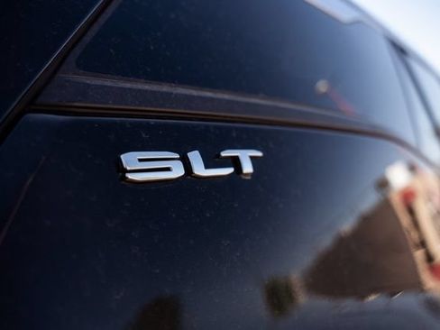 Used 2023 GMC Terrain SLT AWD/4WD image 11