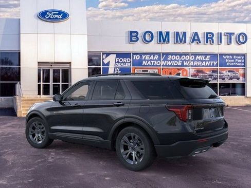 New 2026 Ford Explorer Active w/ Active Comfort Package AWD/4WD image 4