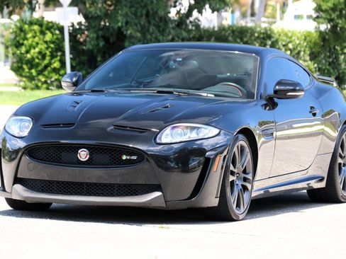 Used 2015 Jaguar XKR R-S RWD image 11