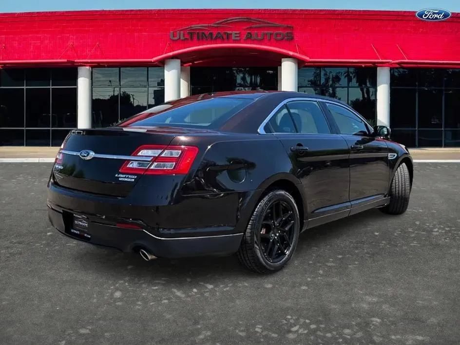 Used 2013 Ford Taurus Limited FWD image 3