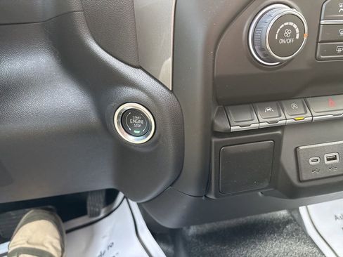 New 2026 Chevrolet Silverado 1500 W/T w/ WT Value Package image 21