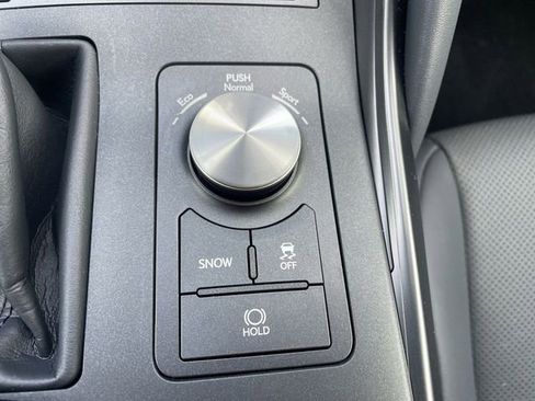 Used 2025 Lexus IS 300 F Sport RWD image 17