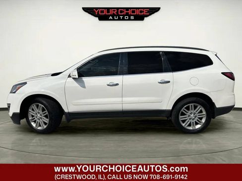 Used 2015 Chevrolet Traverse LT w/ Style and Technology Package FWD image 2