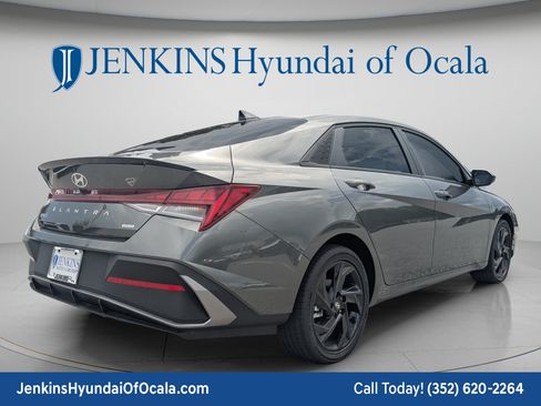 New 2026 Hyundai Elantra SEL Sport FWD image 3