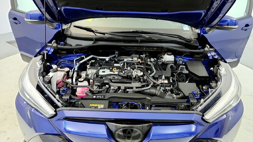 Certified 2024 Toyota Corolla Cross AWD Hybrid w/ Convenience Package image 15