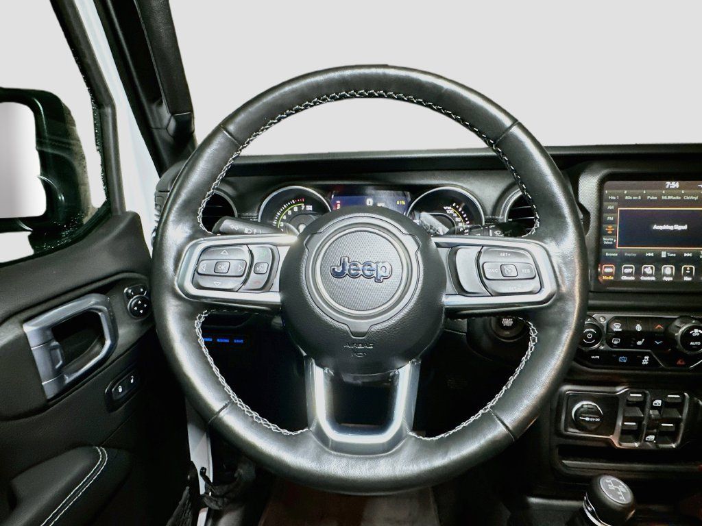 Used 2023 Jeep Wrangler Unlimited Sahara w/ Cold Weather Group AWD/4WD image 10