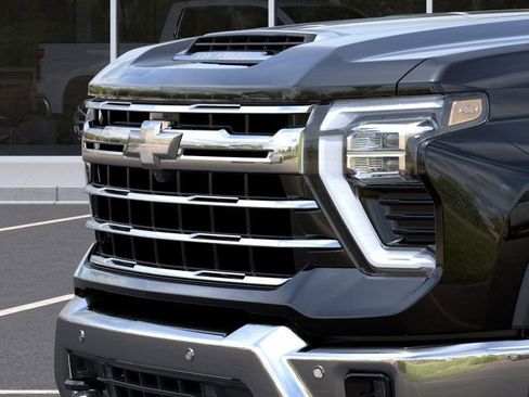 New 2026 Chevrolet Silverado 2500 LTZ w/ LTZ Convenience Package AWD/4WD image 13