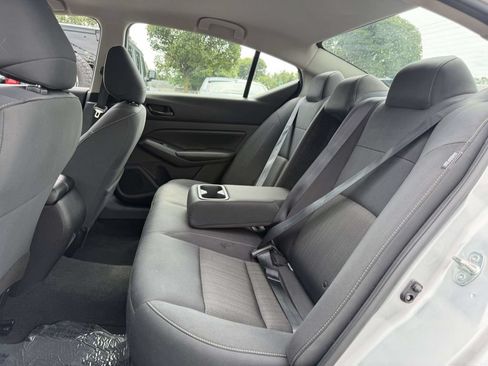 Used 2024 Nissan Altima 2.5 SV FWD image 19