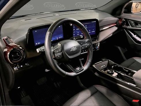 Certified 2025 Chevrolet Equinox RS FWD image 17