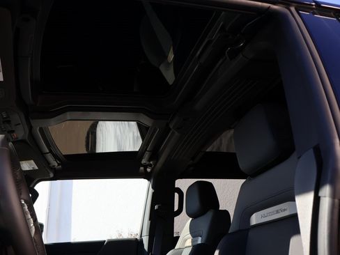 New 2025 GMC Hummer EV 3X image 50